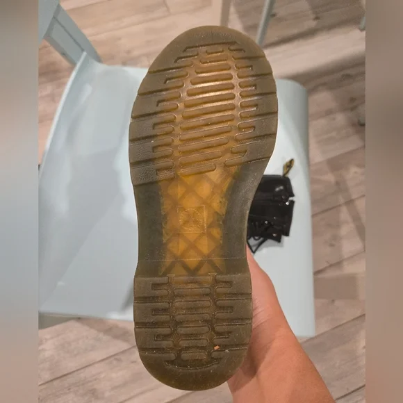 Dr. Martens Kids Glossy Black Boots Juinor Sz 2 Us - Picture 6 of 9